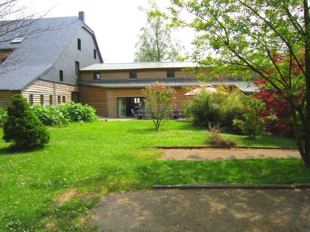 Modern Holiday Home In Sourbrodt With Private Pool Weismes Buitenkant foto