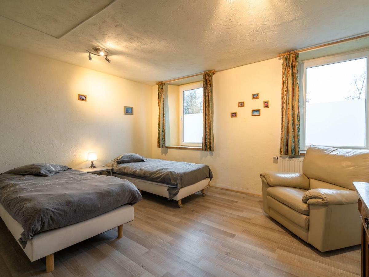 Modern Holiday Home In Sourbrodt With Private Pool Weismes Buitenkant foto