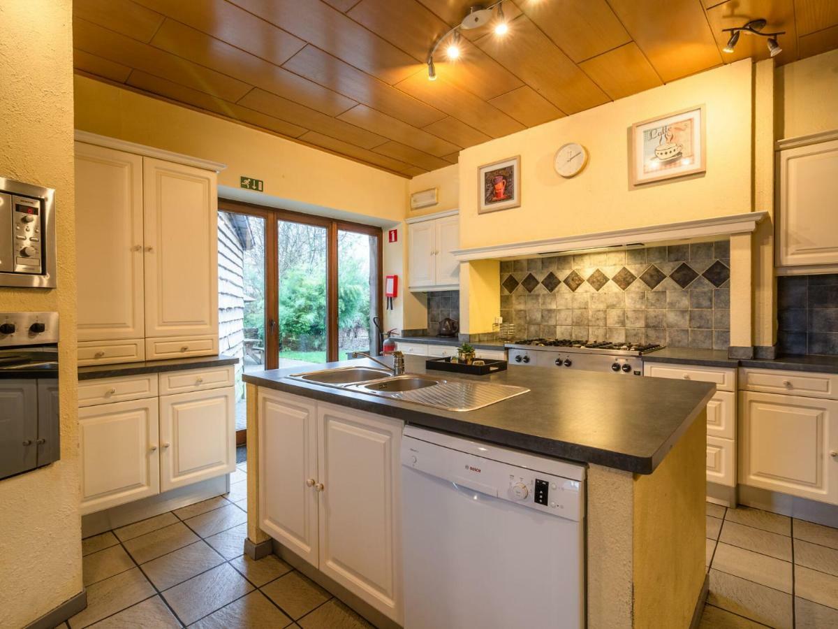 Modern Holiday Home In Sourbrodt With Private Pool Weismes Buitenkant foto
